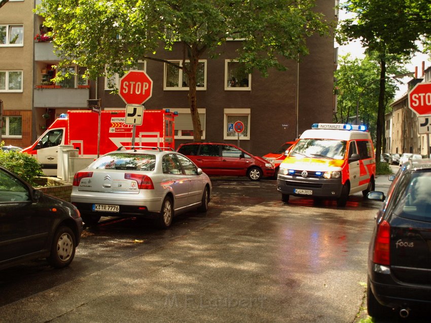Feuerwehrmann verunglueckt Köln Kalk P11.JPG